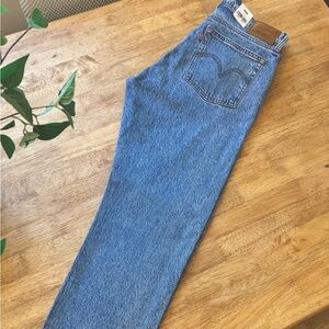 Levi’s Wedgie Straight